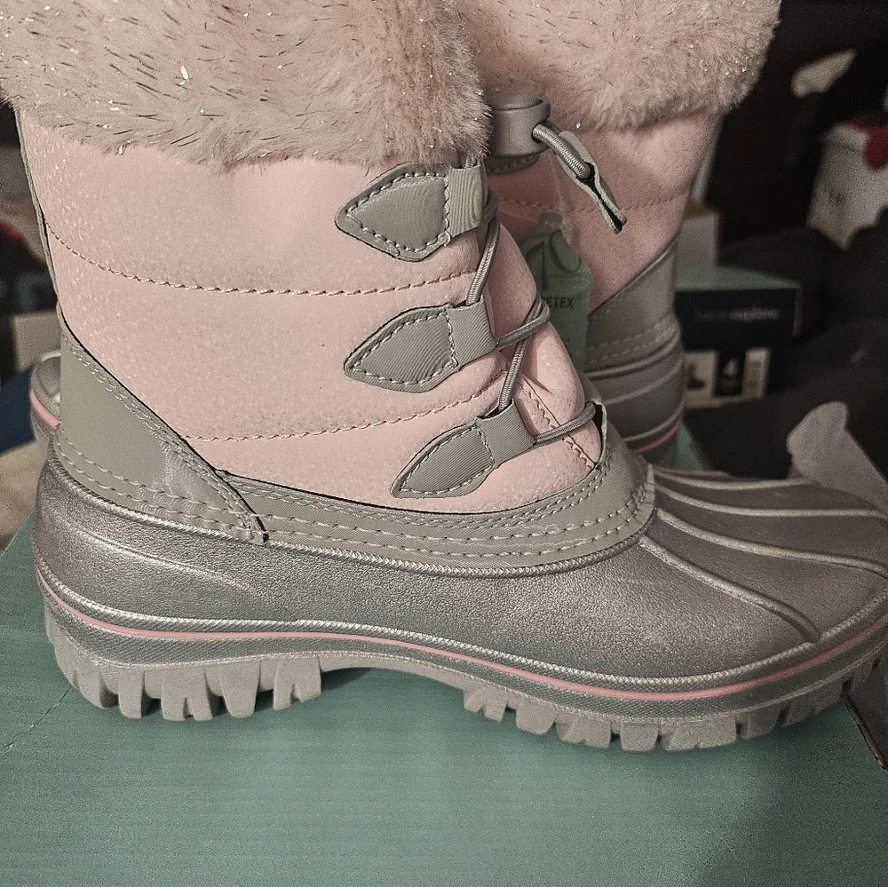 Magellan All Weather‎ Fashion Pac Boot Size 6 Girls